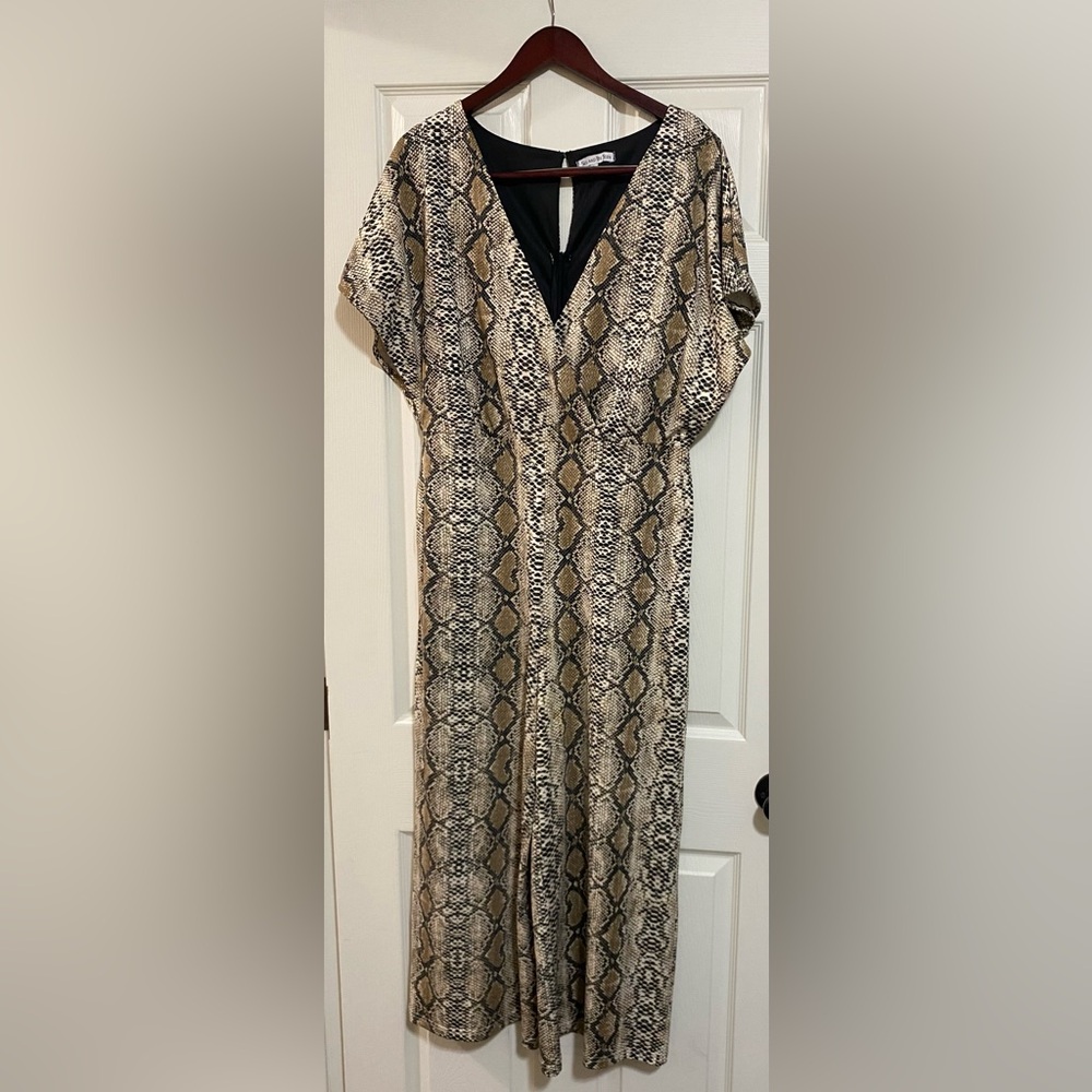 See & Be Seen Large Stylish Snake Print Jumpsuit
